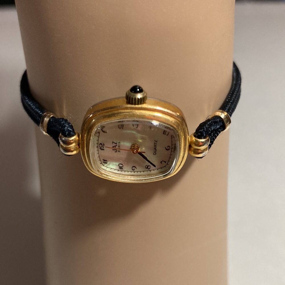 VINTAGE JAZ PARIS QUARTZ MOVEMENT LADIES WRIST WATCH - Picture 3 of 10